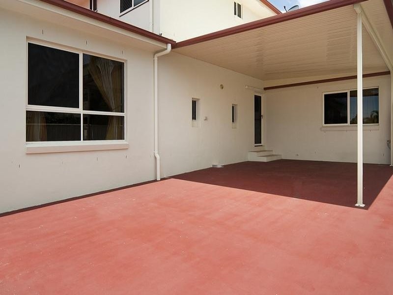 16 Cornell Close, Regents Park QLD 4118