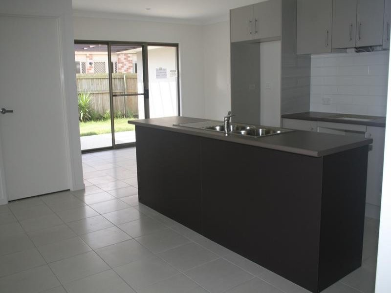 49 Fourth Avenue, Marsden QLD 4132