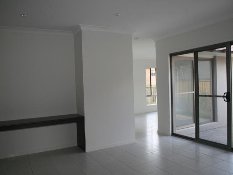 49 Fourth Avenue, Marsden QLD 4132