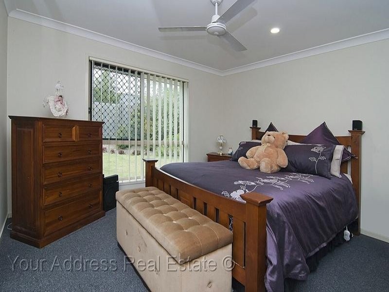 10 Chaka Street, Hillcrest QLD 4118