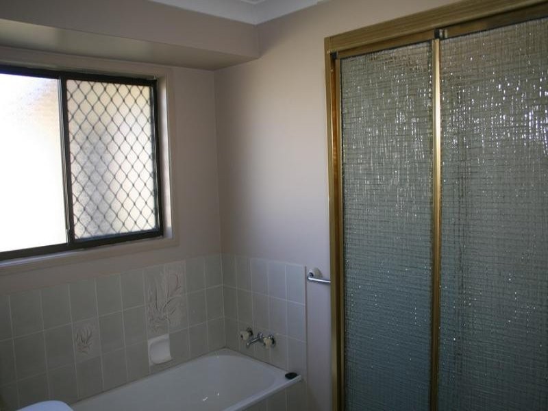 6 Dampier Court, Boronia Heights QLD 4124