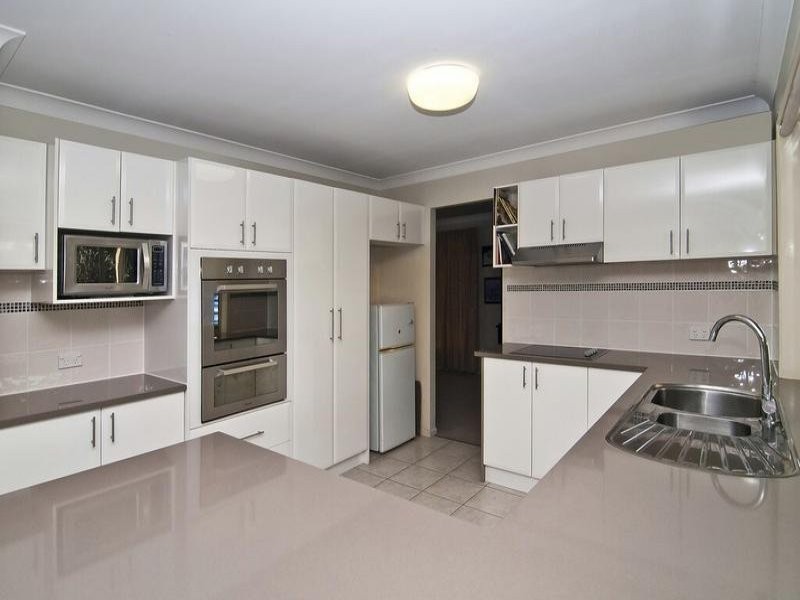 105 Redgum Drive, Regents Park QLD 4118