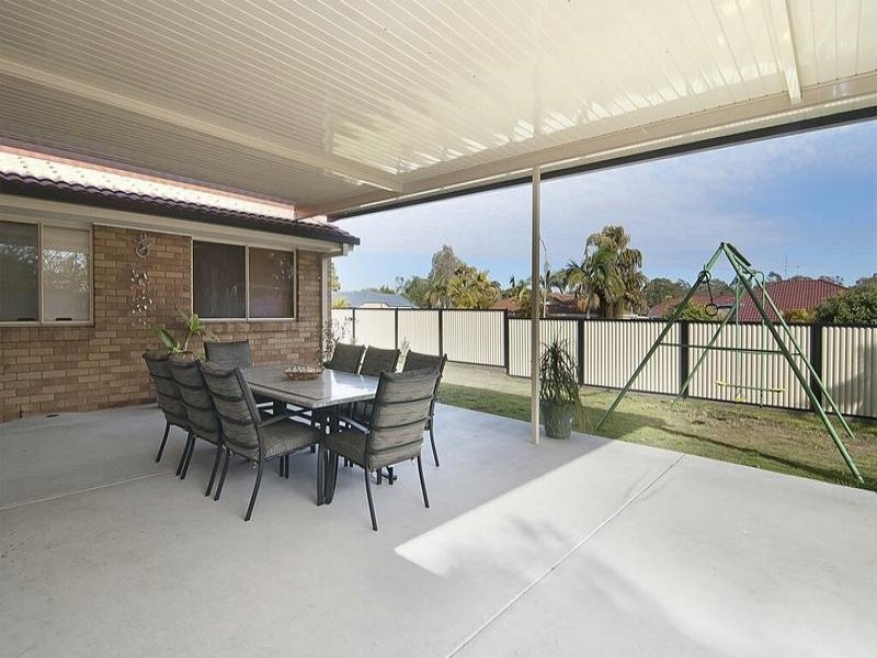 105 Redgum Drive, Regents Park QLD 4118