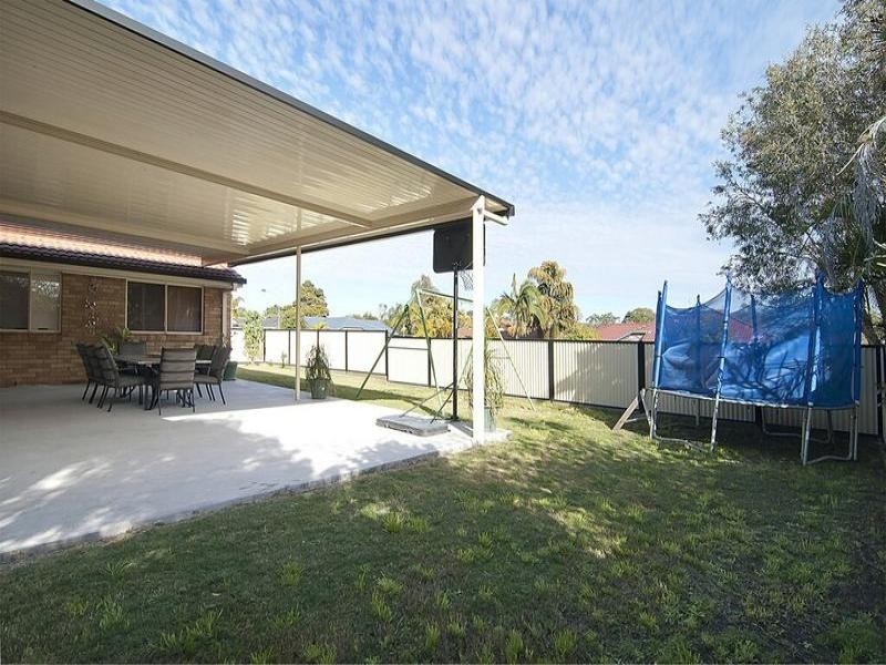 105 Redgum Drive, Regents Park QLD 4118