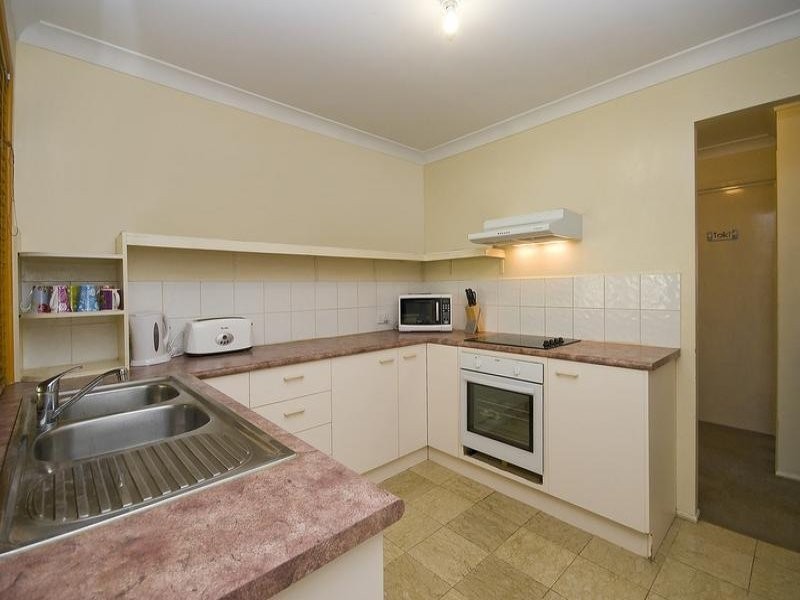 19 Burdekin Court, Hillcrest QLD 4118