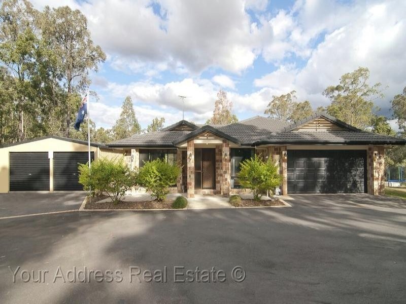 2 Jabiru Avenue, Greenbank QLD 4124