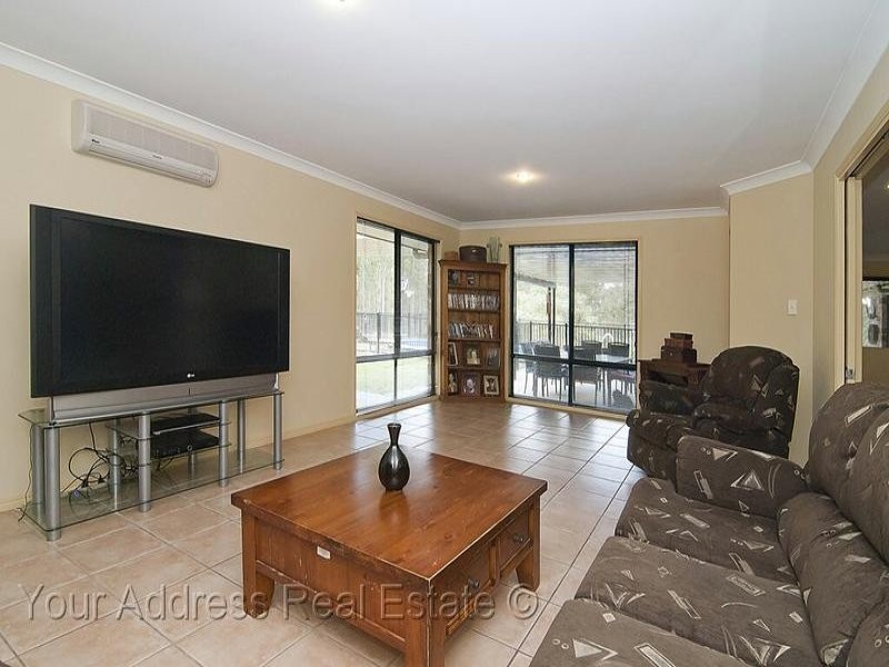 2 Jabiru Avenue, Greenbank QLD 4124