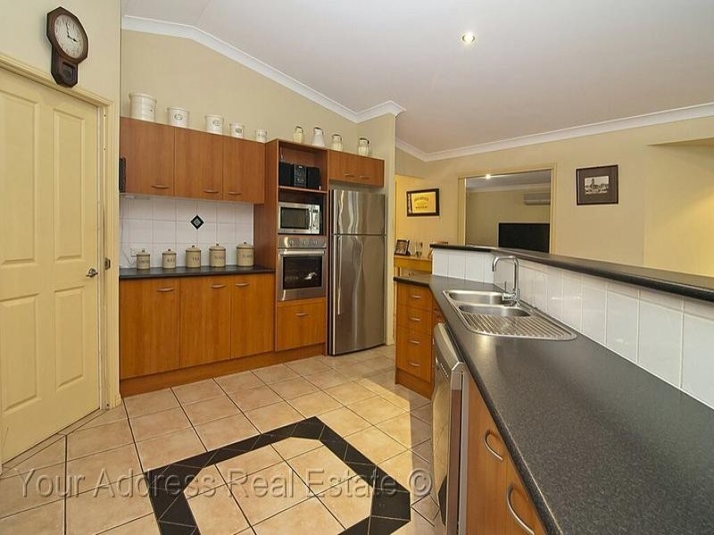 2 Jabiru Avenue, Greenbank QLD 4124