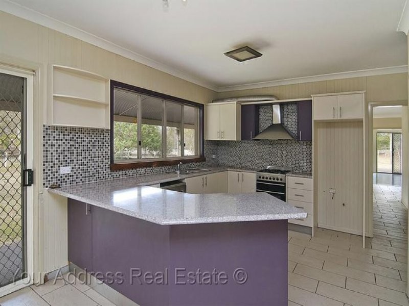 82 Sylvan Road, Park Ridge South QLD 4125