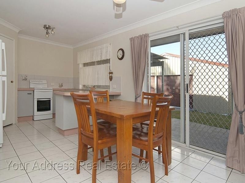 27 Emerald Drive, Regents Park QLD 4118