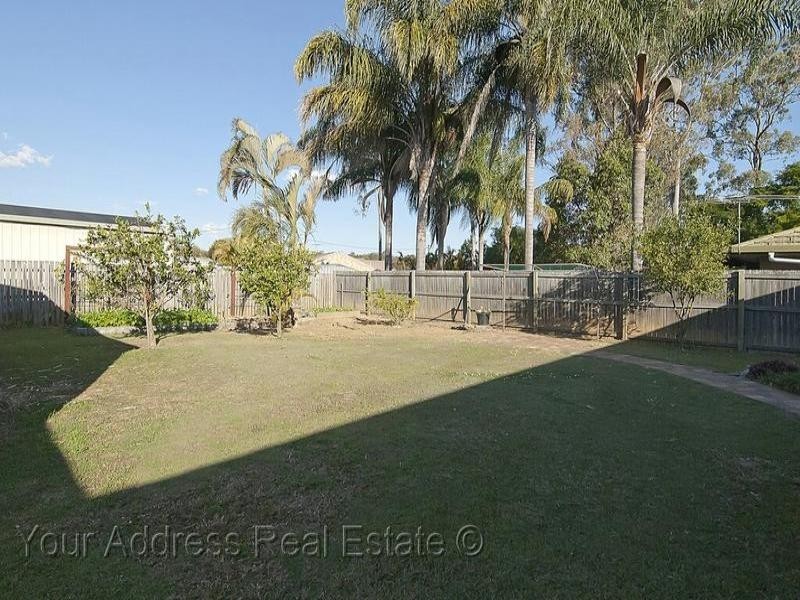 27 Emerald Drive, Regents Park QLD 4118