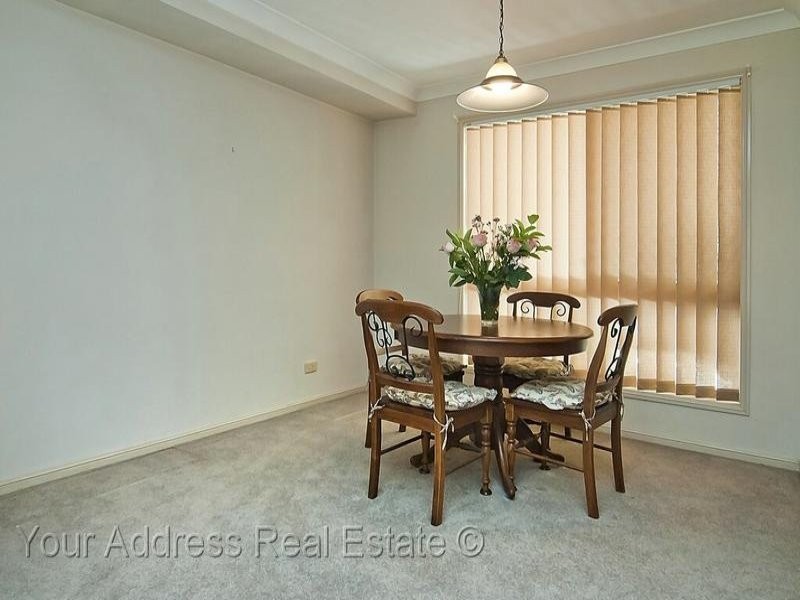 6 Folium Court, Regents Park QLD 4118