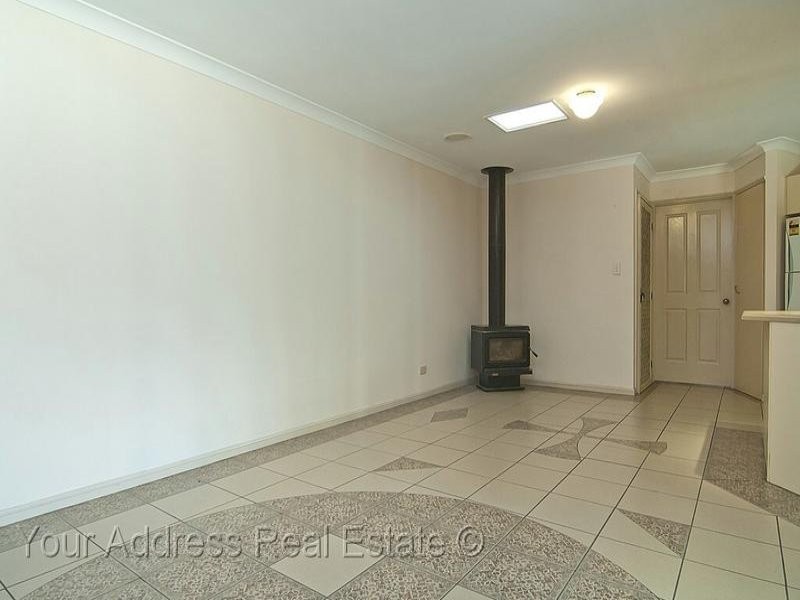 6 Folium Court, Regents Park QLD 4118