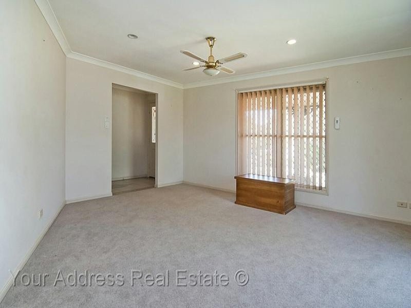 6 Folium Court, Regents Park QLD 4118