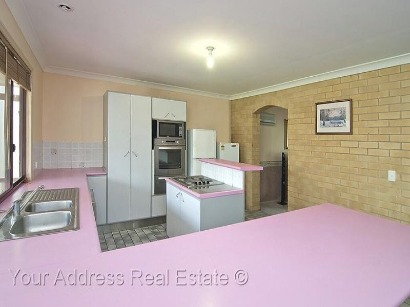 130 Merluna Road, Park Ridge South QLD 4125