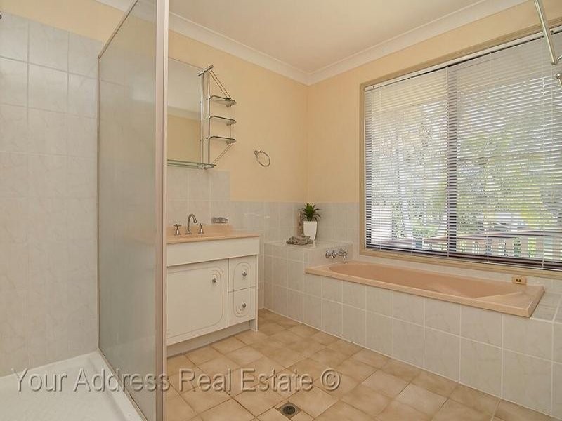 130 Merluna Road, Park Ridge South QLD 4125