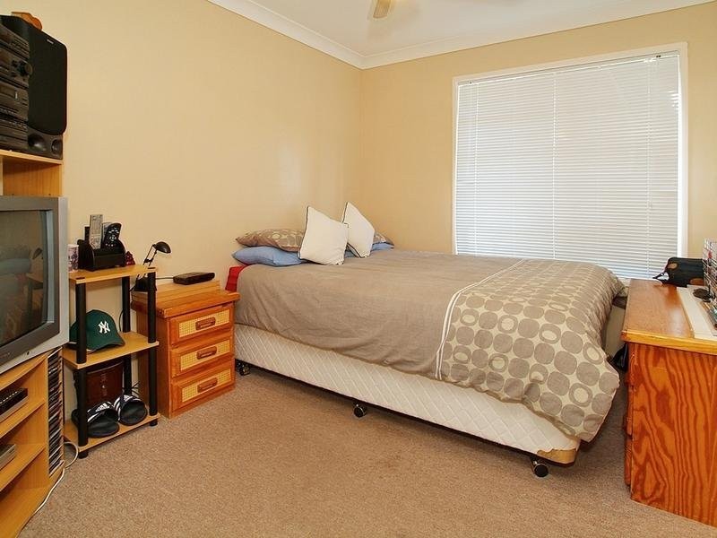 17 Volant Street, Regents Park QLD 4118