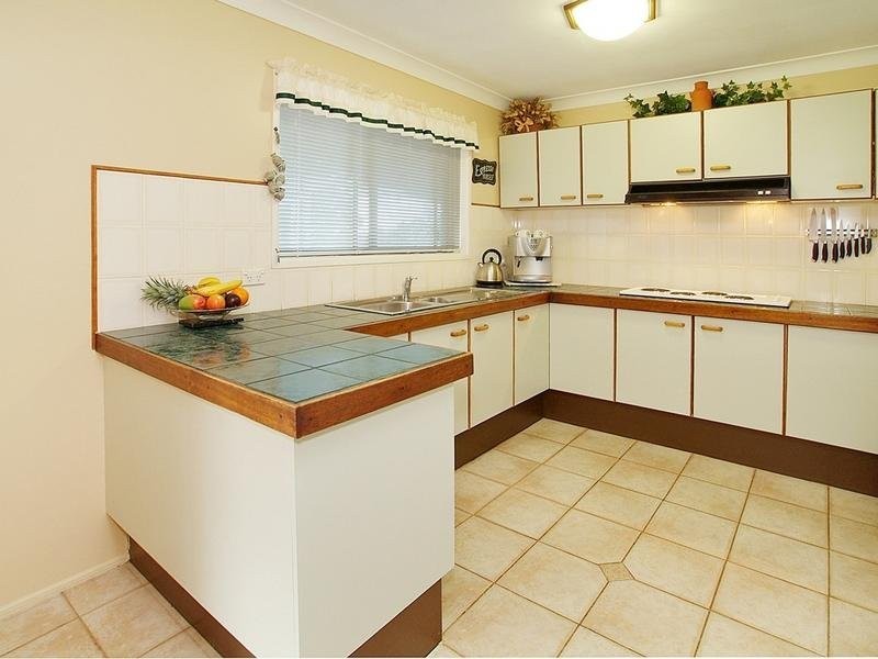 17 Volant Street, Regents Park QLD 4118