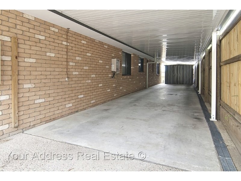 1 Zoe Place, Hillcrest QLD 4118