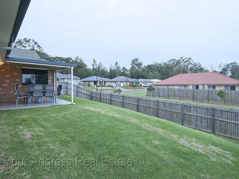 1 Zoe Place, Hillcrest QLD 4118