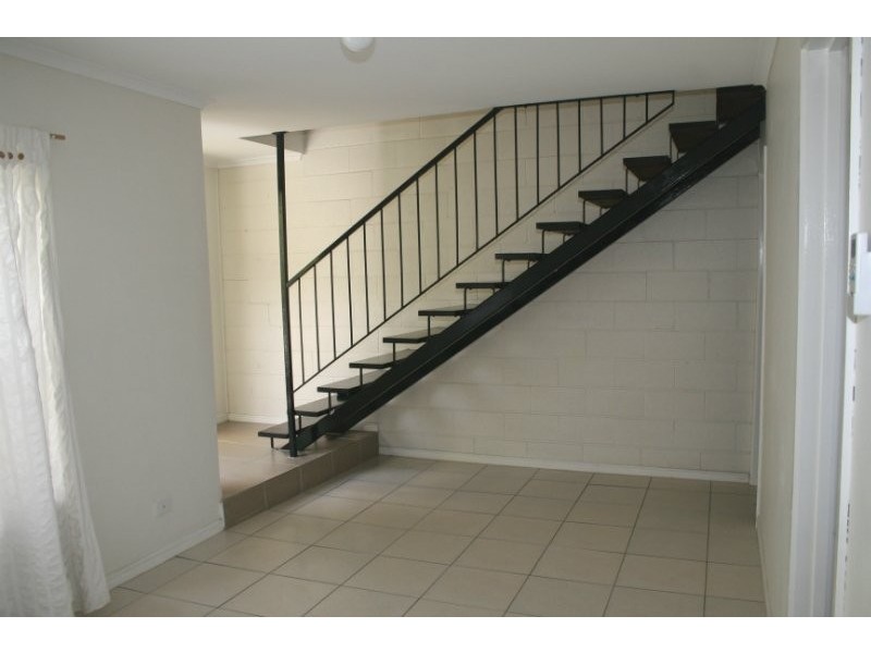 8/111 Station Road, Woodridge QLD 4114