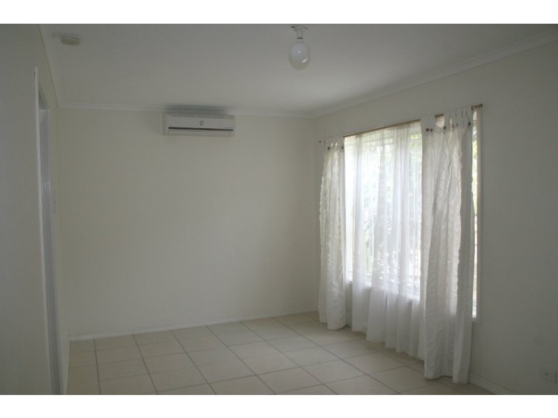 8/111 Station Road, Woodridge QLD 4114