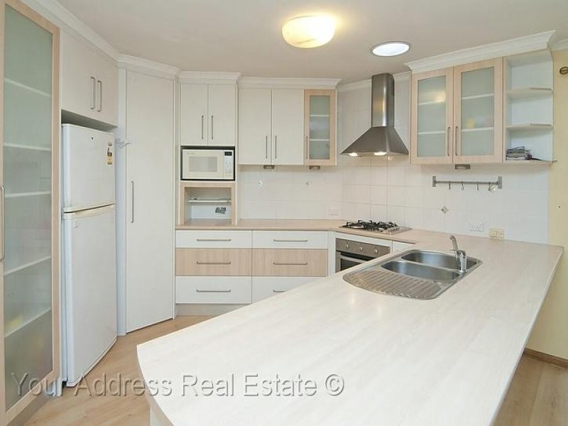 60 Parkroyal Crescent, Regents Park QLD 4118