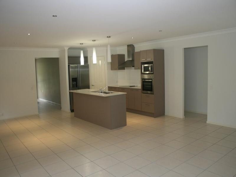 2-8 Waugh Court, New Beith QLD 4124