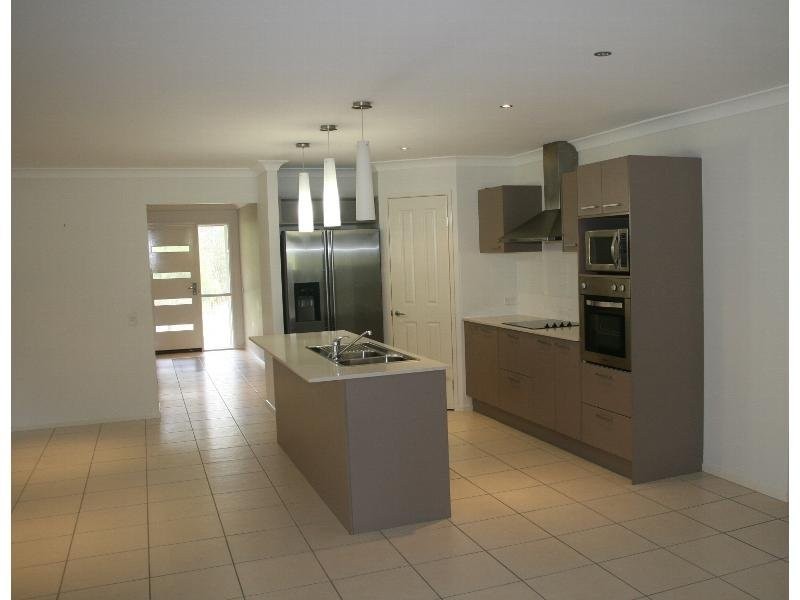 2-8 Waugh Court, New Beith QLD 4124