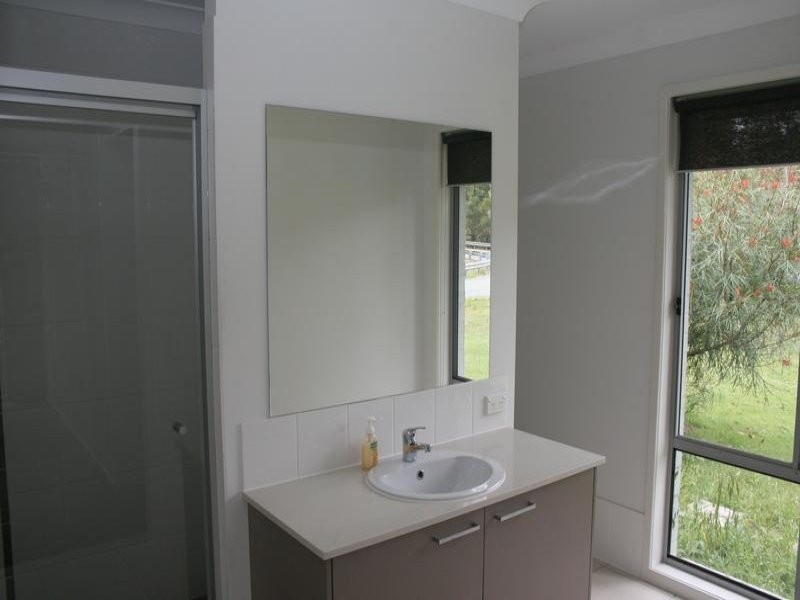 2-8 Waugh Court, New Beith QLD 4124