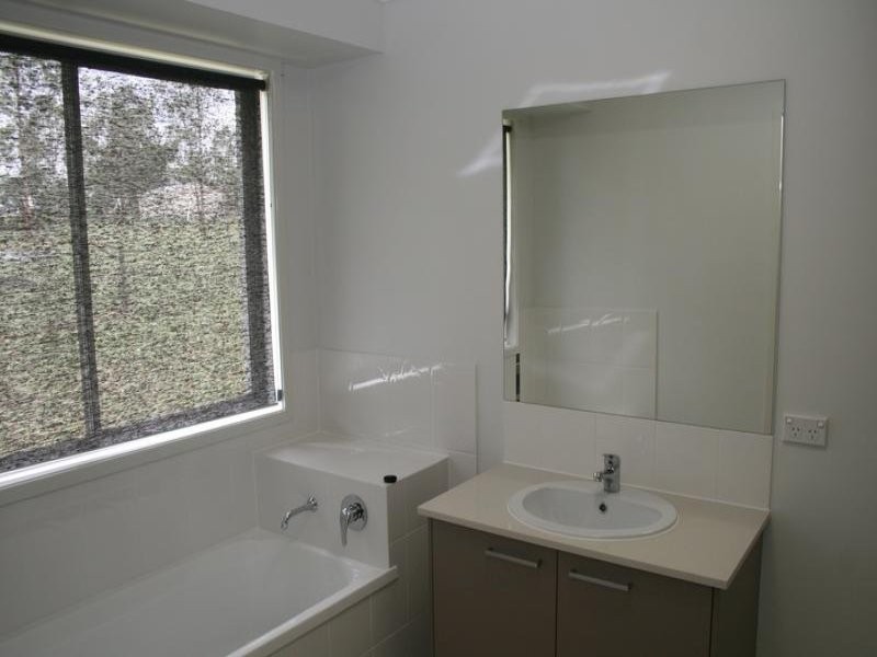 2-8 Waugh Court, New Beith QLD 4124