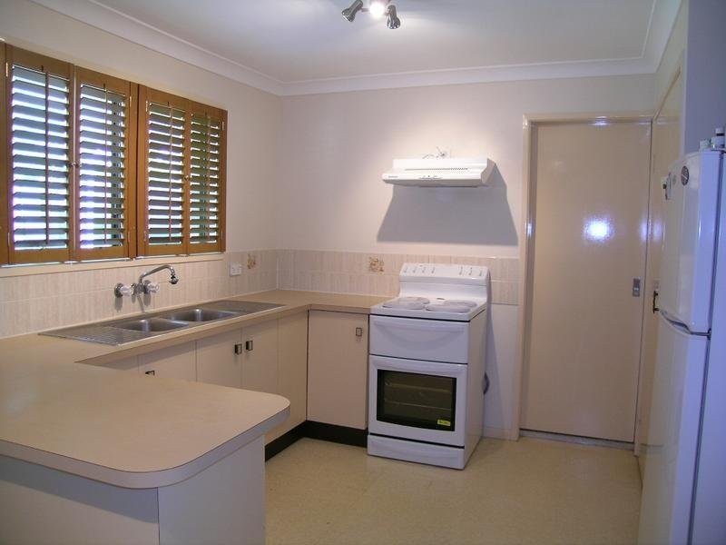 16 Dampier Court, Boronia Heights QLD 4124