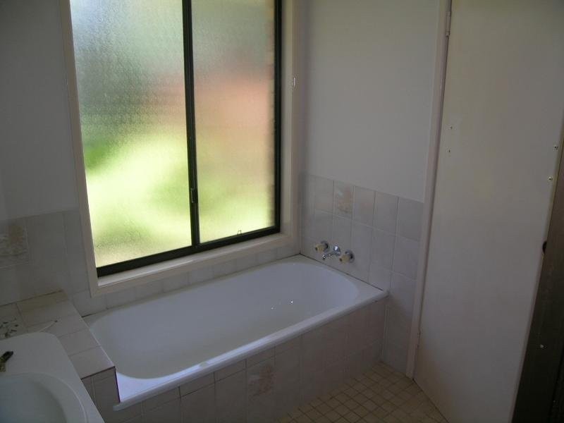 16 Dampier Court, Boronia Heights QLD 4124