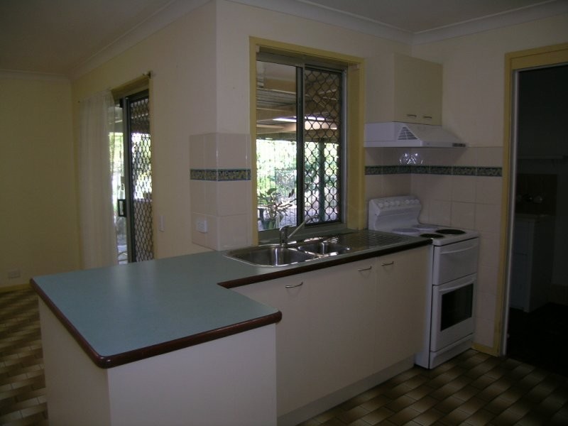 22 Renfrew Street, Hillcrest QLD 4118