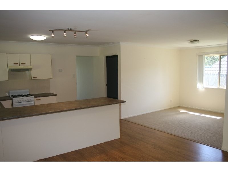 5 Regal Drive, Regents Park QLD 4118