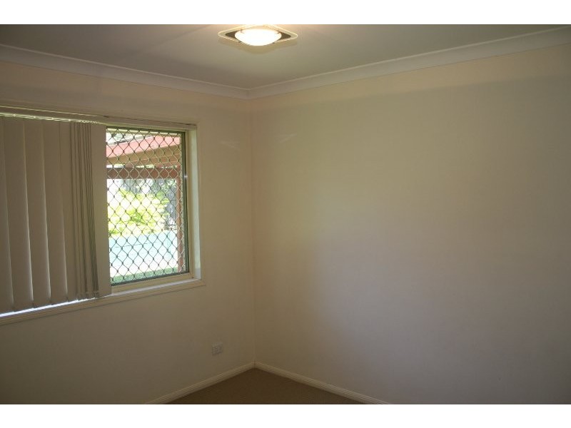 5 Regal Drive, Regents Park QLD 4118