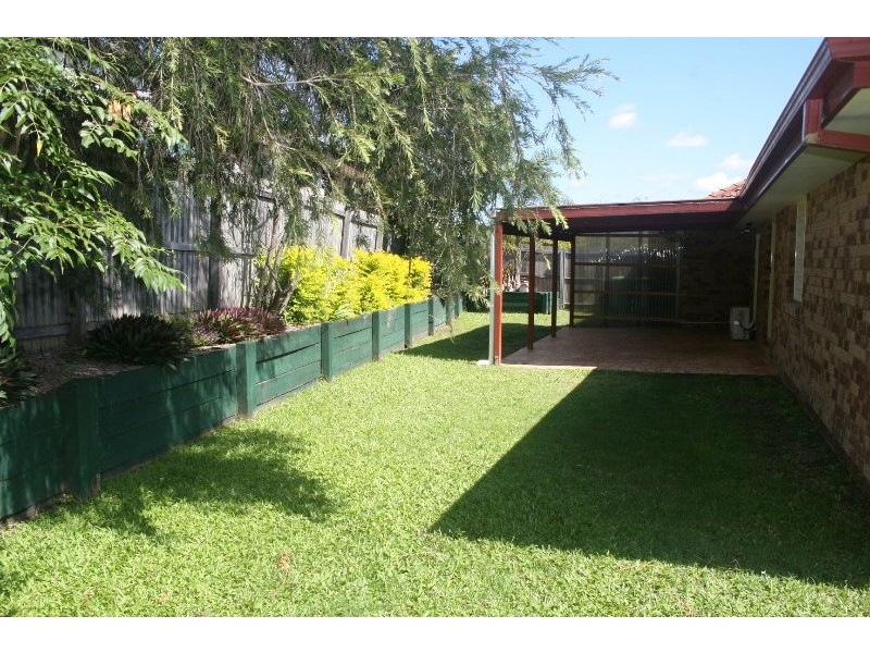 5 Regal Drive, Regents Park QLD 4118