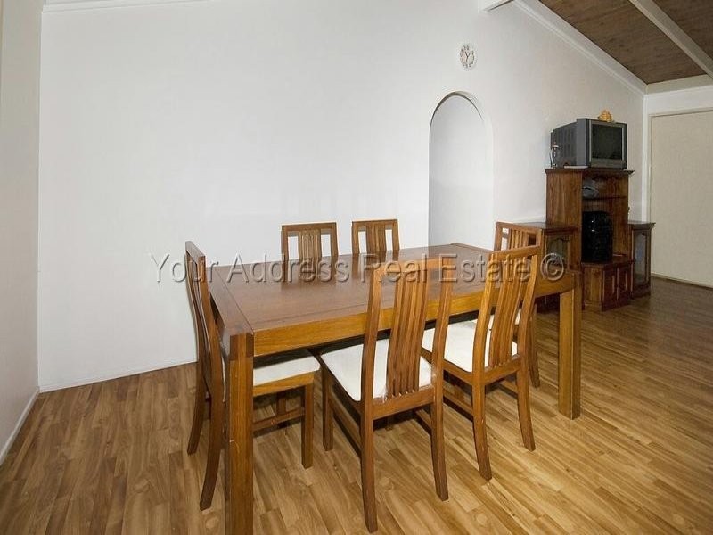 8 Rooney Street, Browns Plains QLD 4118