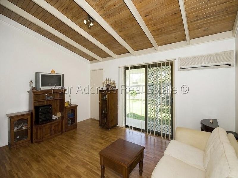 8 Rooney Street, Browns Plains QLD 4118