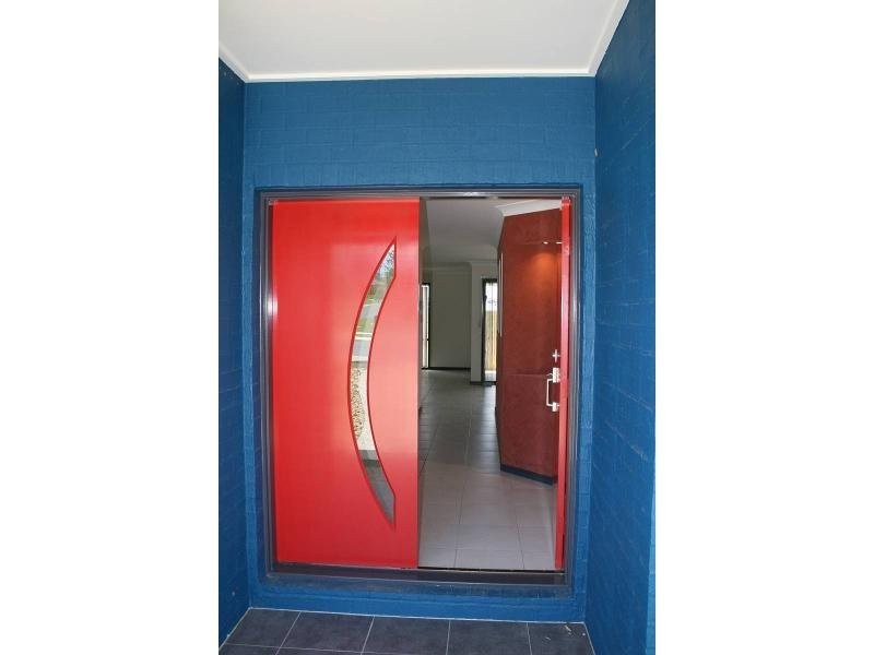 27 Sandalwood Street, Heathwood QLD 4110