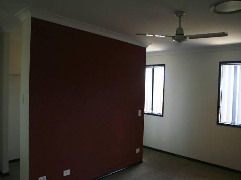 27 Sandalwood Street, Heathwood QLD 4110