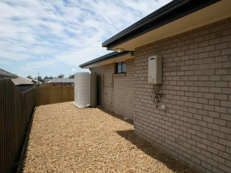 27 Sandalwood Street, Heathwood QLD 4110