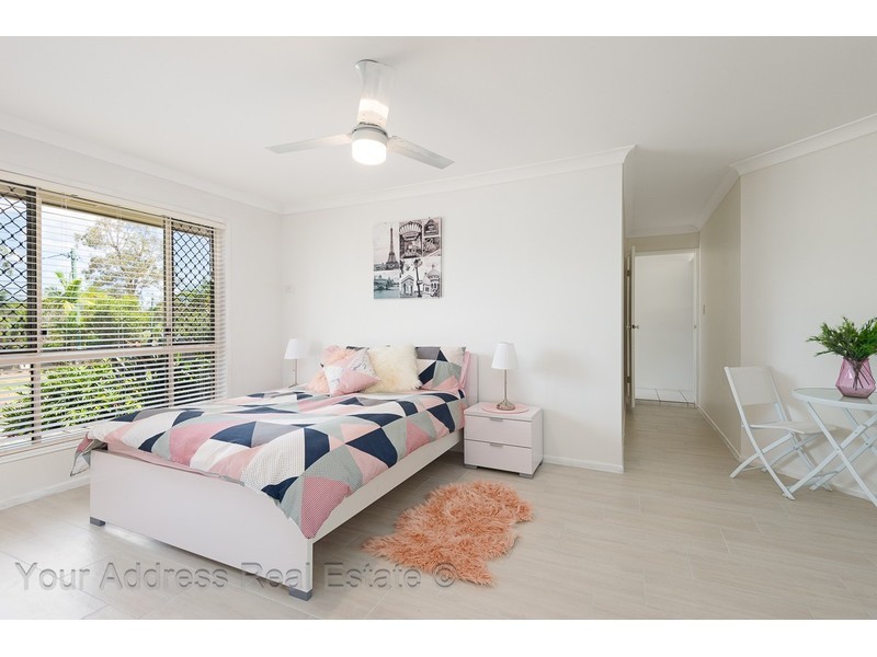 9 Auburn Court, Park Ridge South QLD 4125