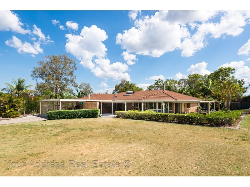 9 Auburn Court, Park Ridge South QLD 4125