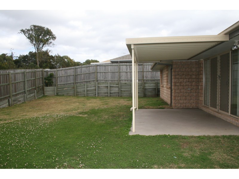 26 Charlton Place, Regents Park QLD 4118