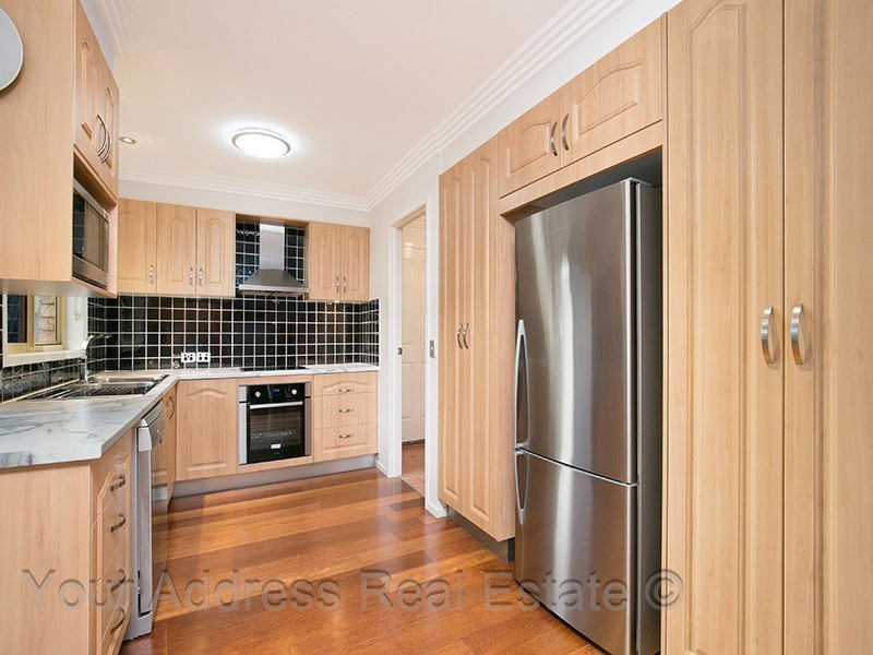 41 Regency Drive, Regents Park QLD 4118