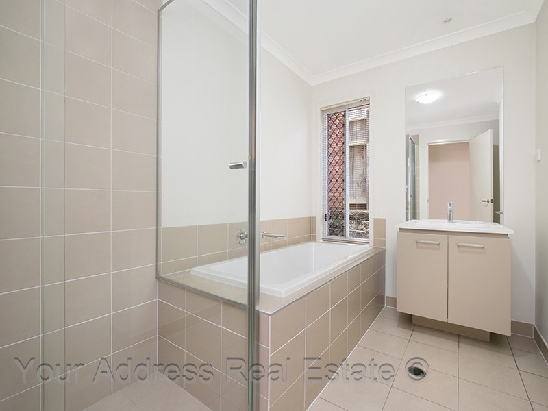15 Riverside Crescent, Springfield Lakes QLD 4300