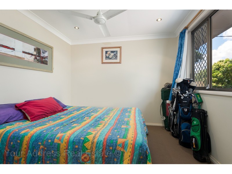 42 Bywater Street, Hillcrest QLD 4118