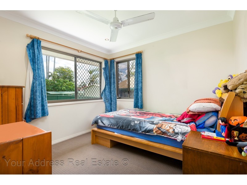42 Bywater Street, Hillcrest QLD 4118