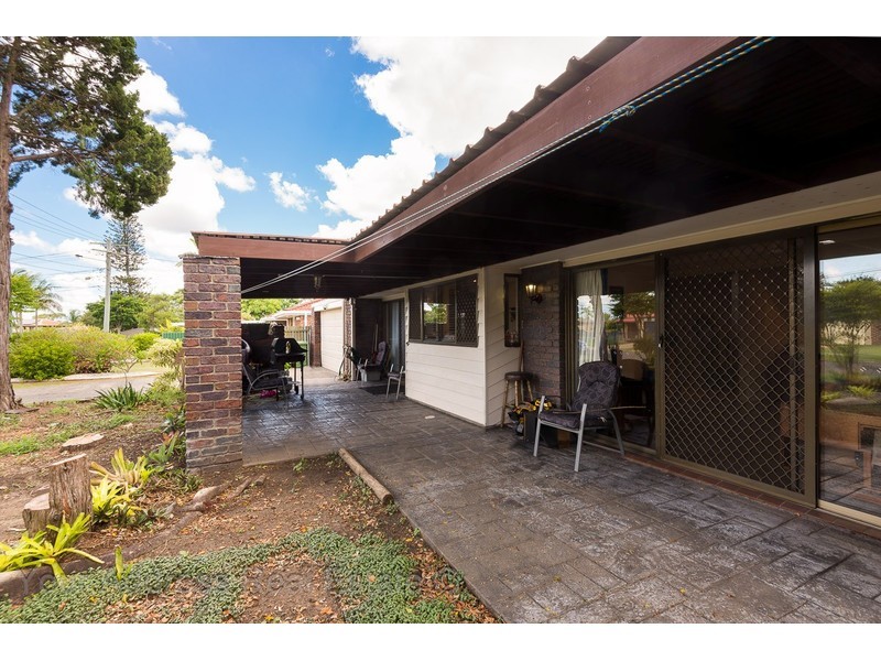 42 Bywater Street, Hillcrest QLD 4118